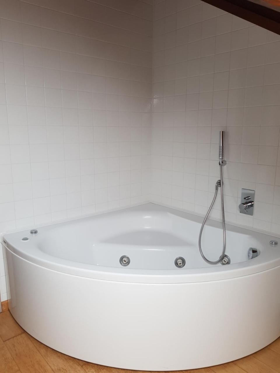 La Morona Bed & Breakfast Rocchetta Tanaro Exterior foto